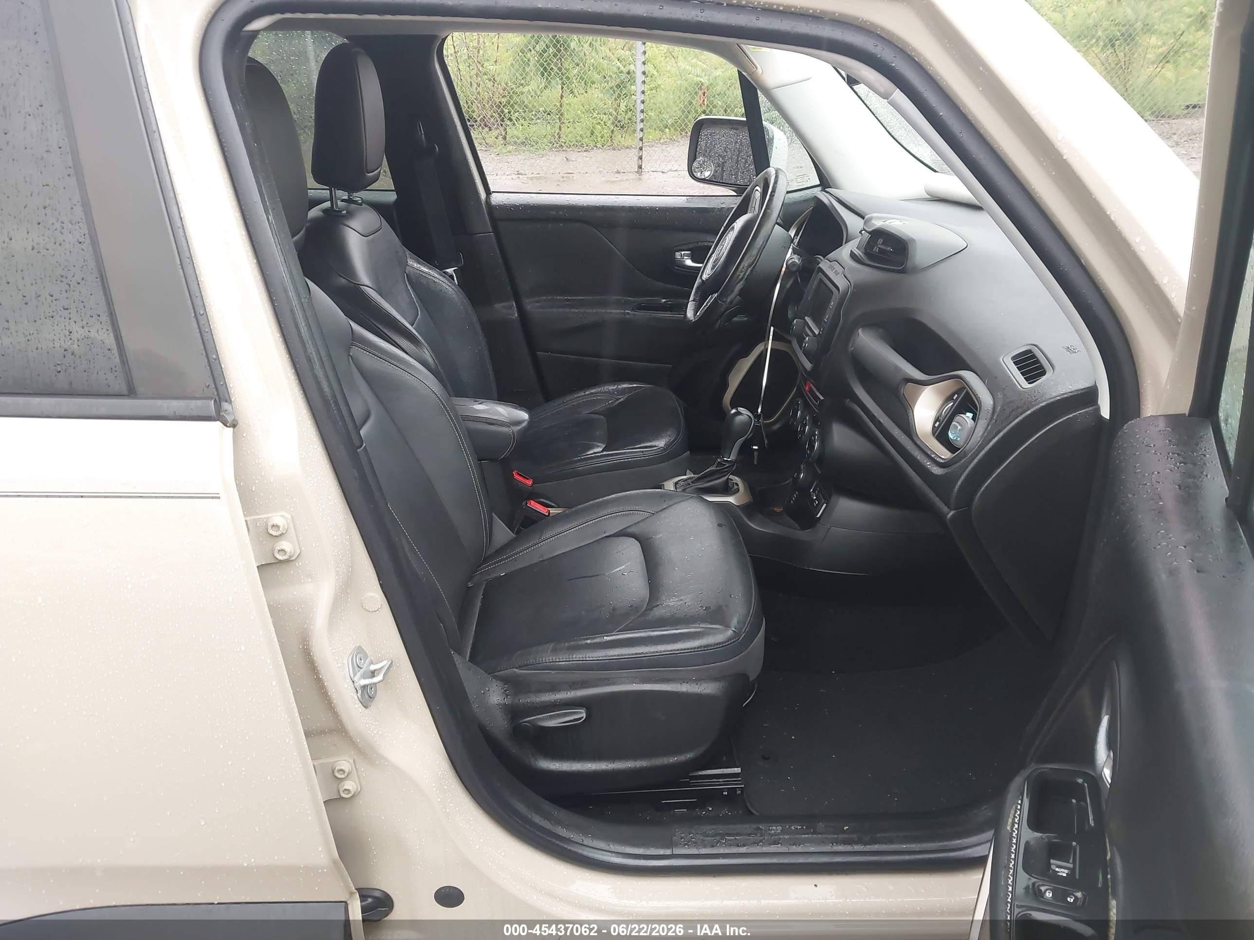 2015 Jeep Renegade Limited Tan vin: ZACCJBDT0FPB69176