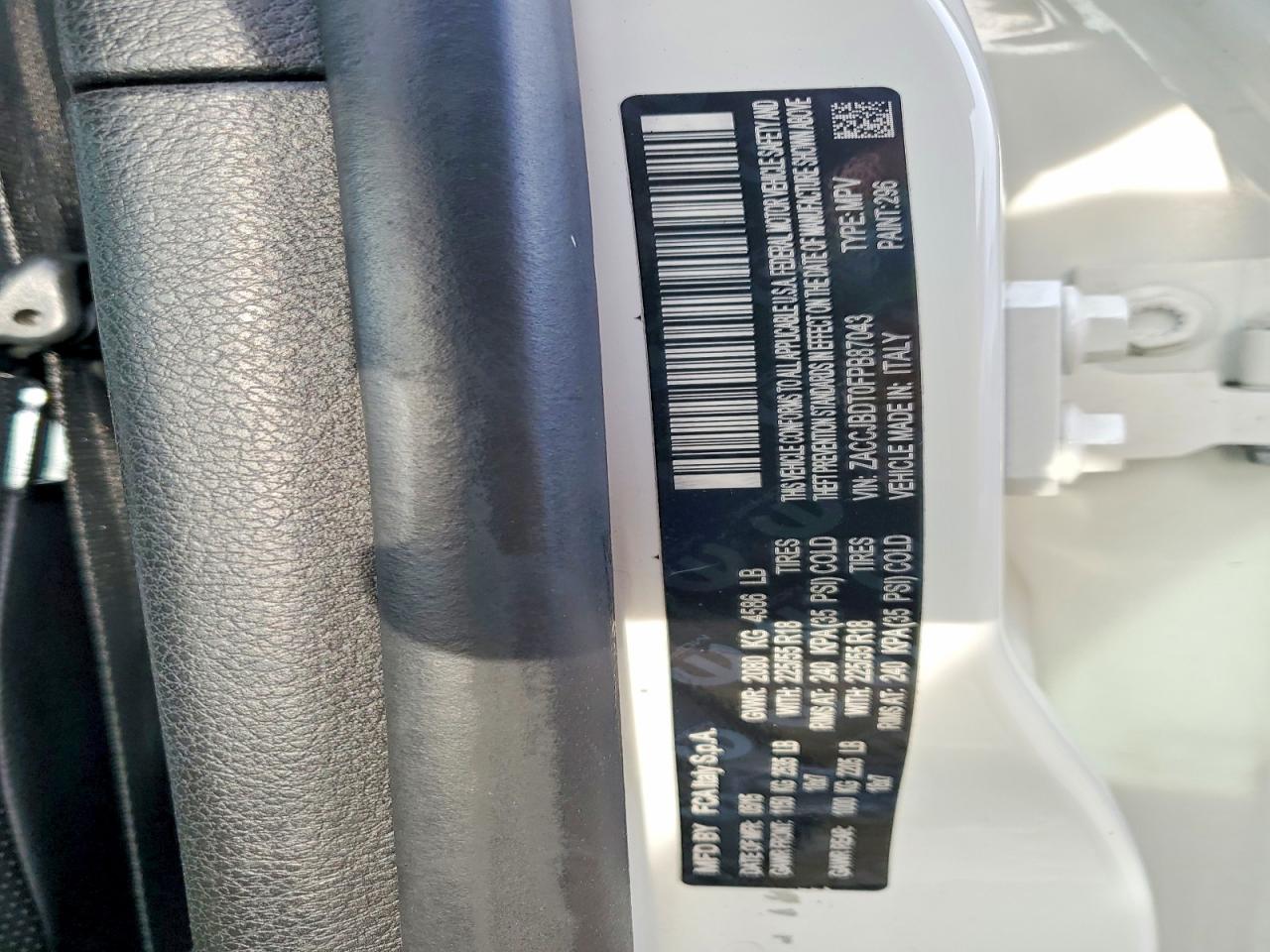 2015 Jeep Renegade White vin: ZACCJBDT0FPB87043