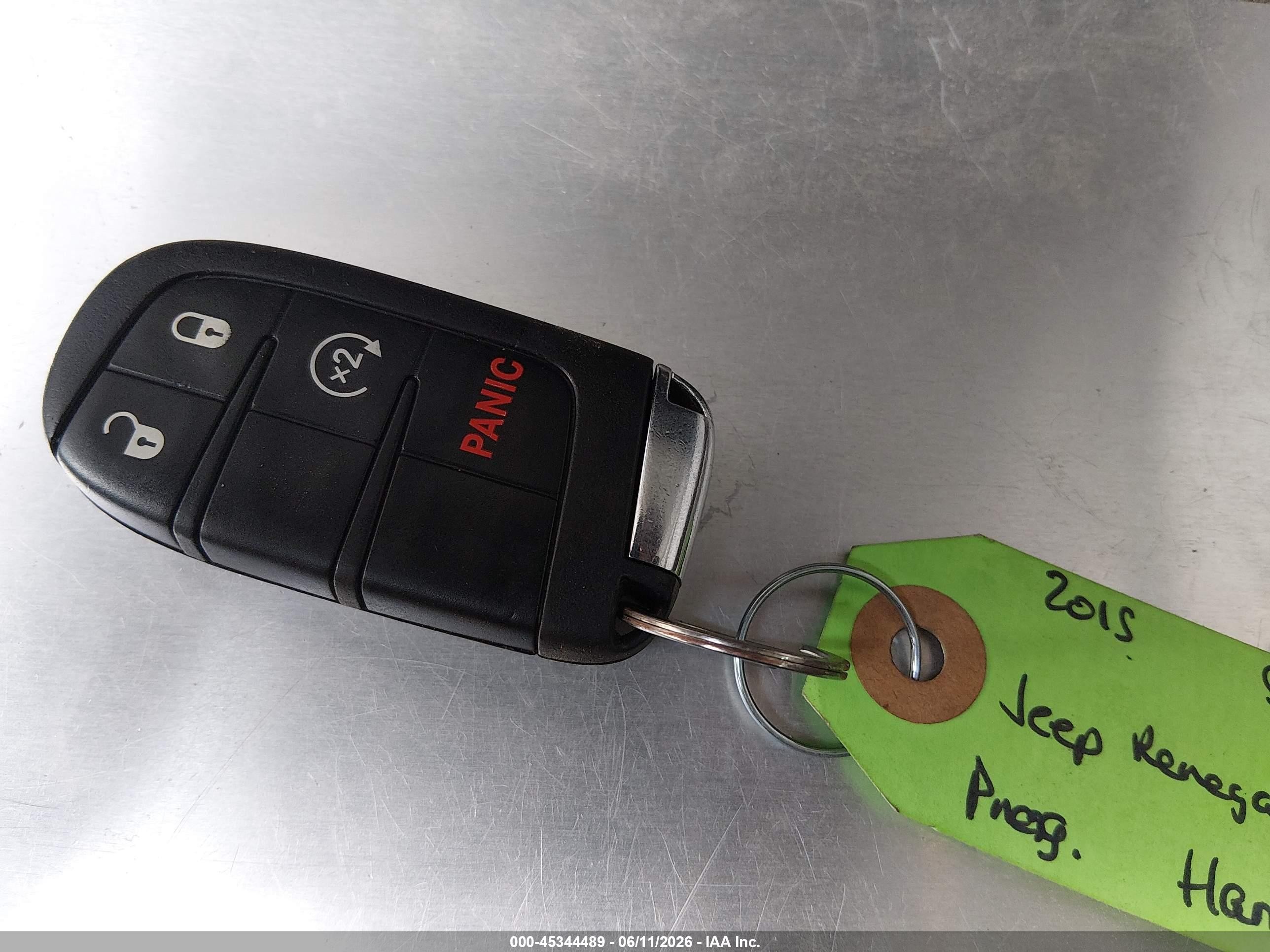 2015 Jeep Renegade Limited Silver vin: ZACCJBDT2FPC10872