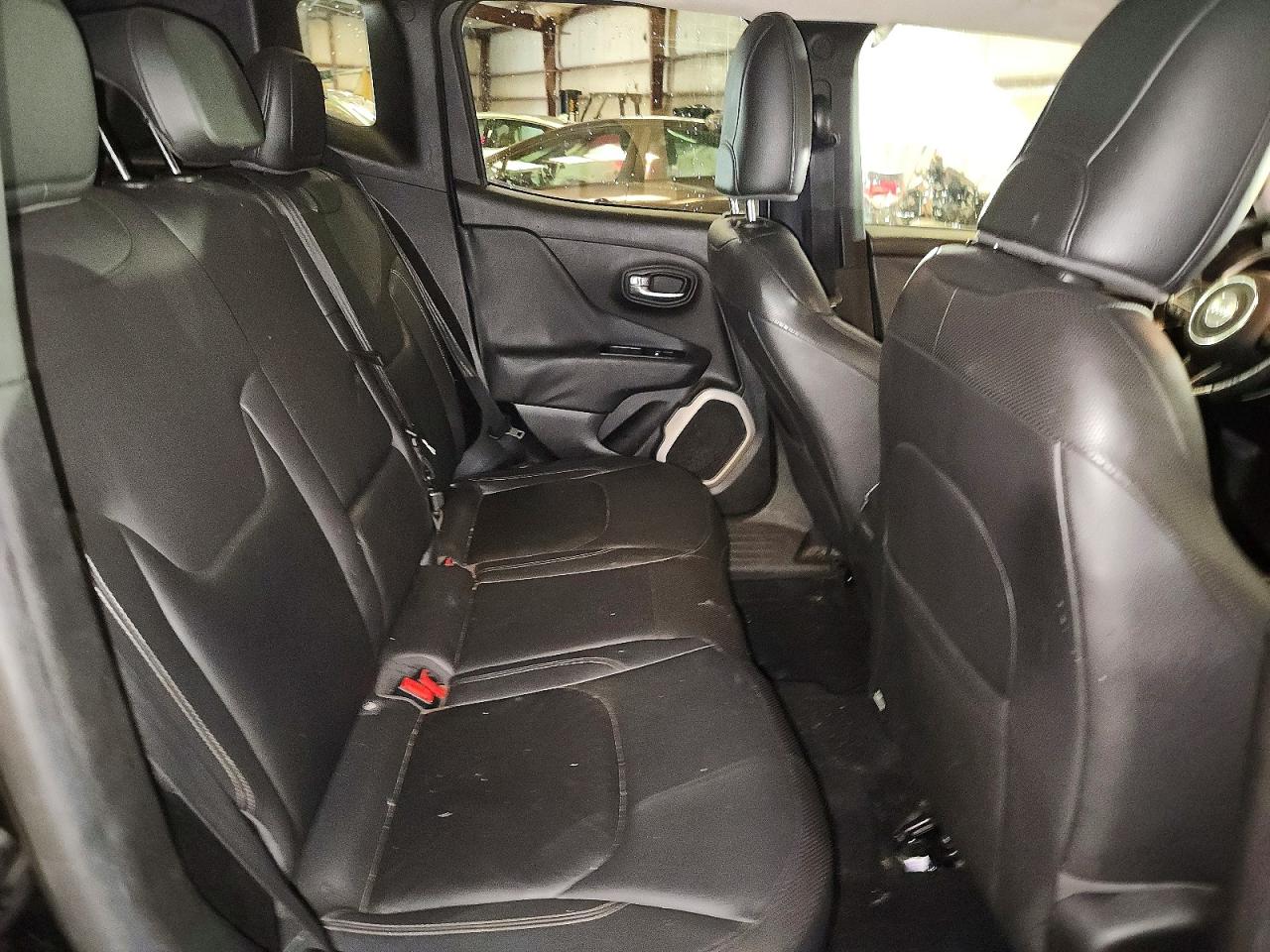 2015 Jeep Renegade Limited Black vin: ZACCJBDT2FPC37196