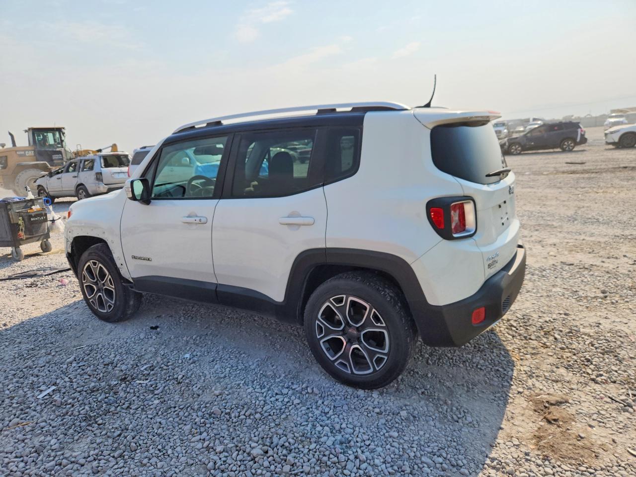 2015 Jeep Renegade Limited White vin: ZACCJBDT3FPB26446