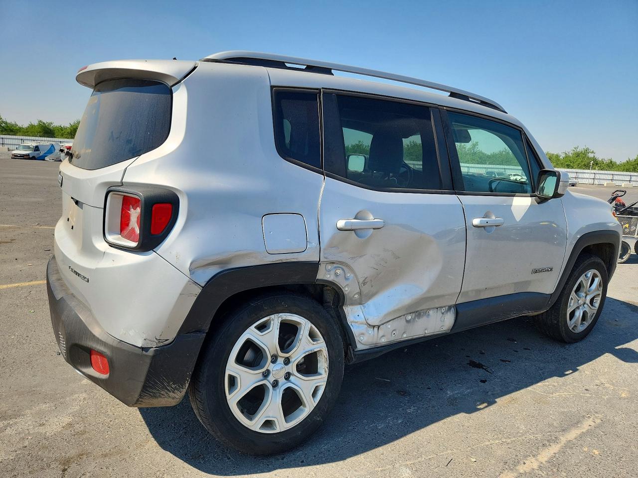 2015 Jeep Renegade Limited Silver vin: ZACCJBDT3FPC12100