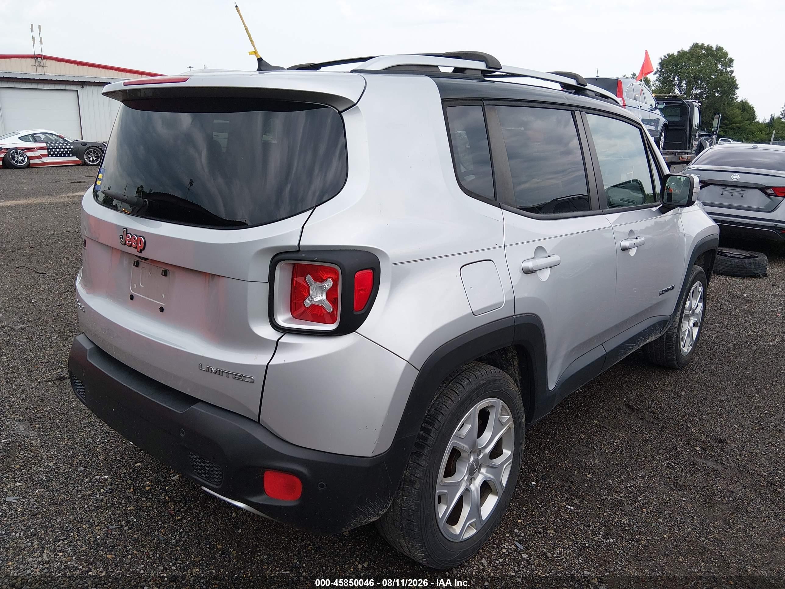 2015 Jeep Renegade Limited Silver vin: ZACCJBDT3FPC48918