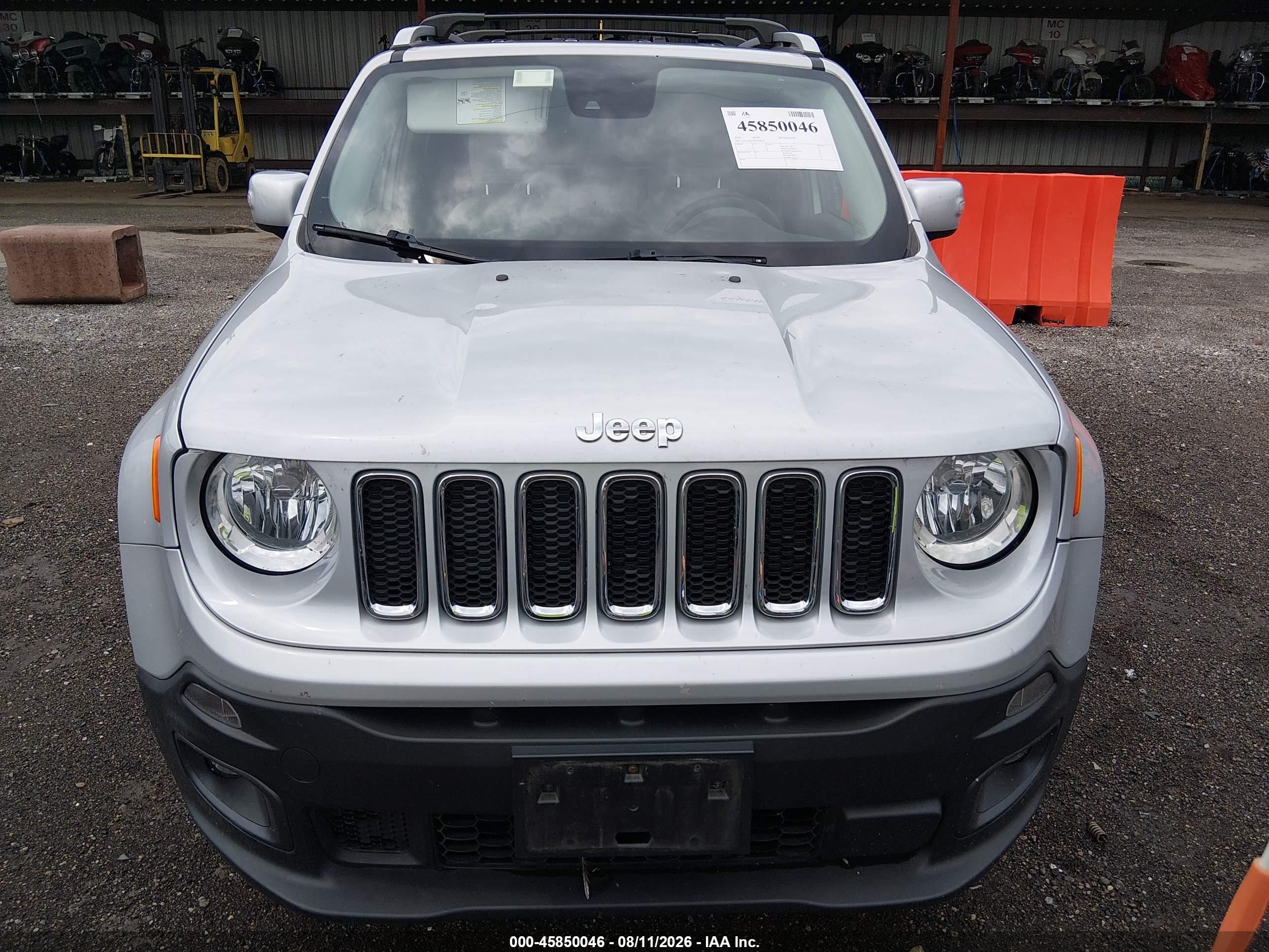 2015 Jeep Renegade Limited Silver vin: ZACCJBDT3FPC48918