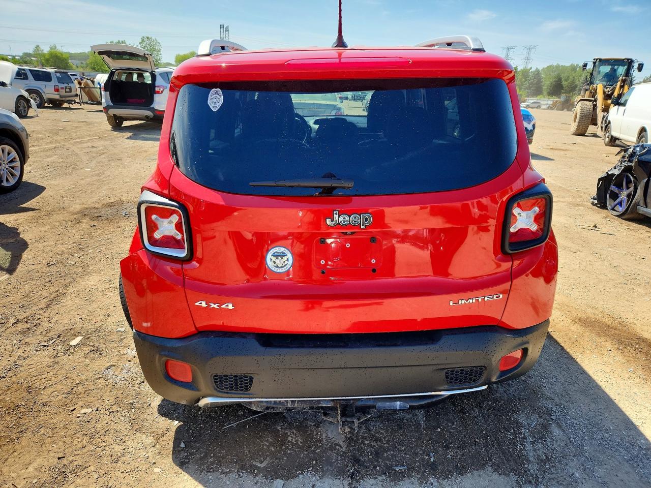 2015 Jeep Renegade Limited Red vin: ZACCJBDT4FPC00070