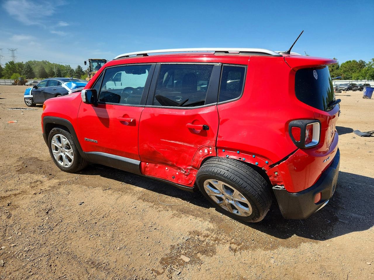 2015 Jeep Renegade Limited Red vin: ZACCJBDT4FPC00070