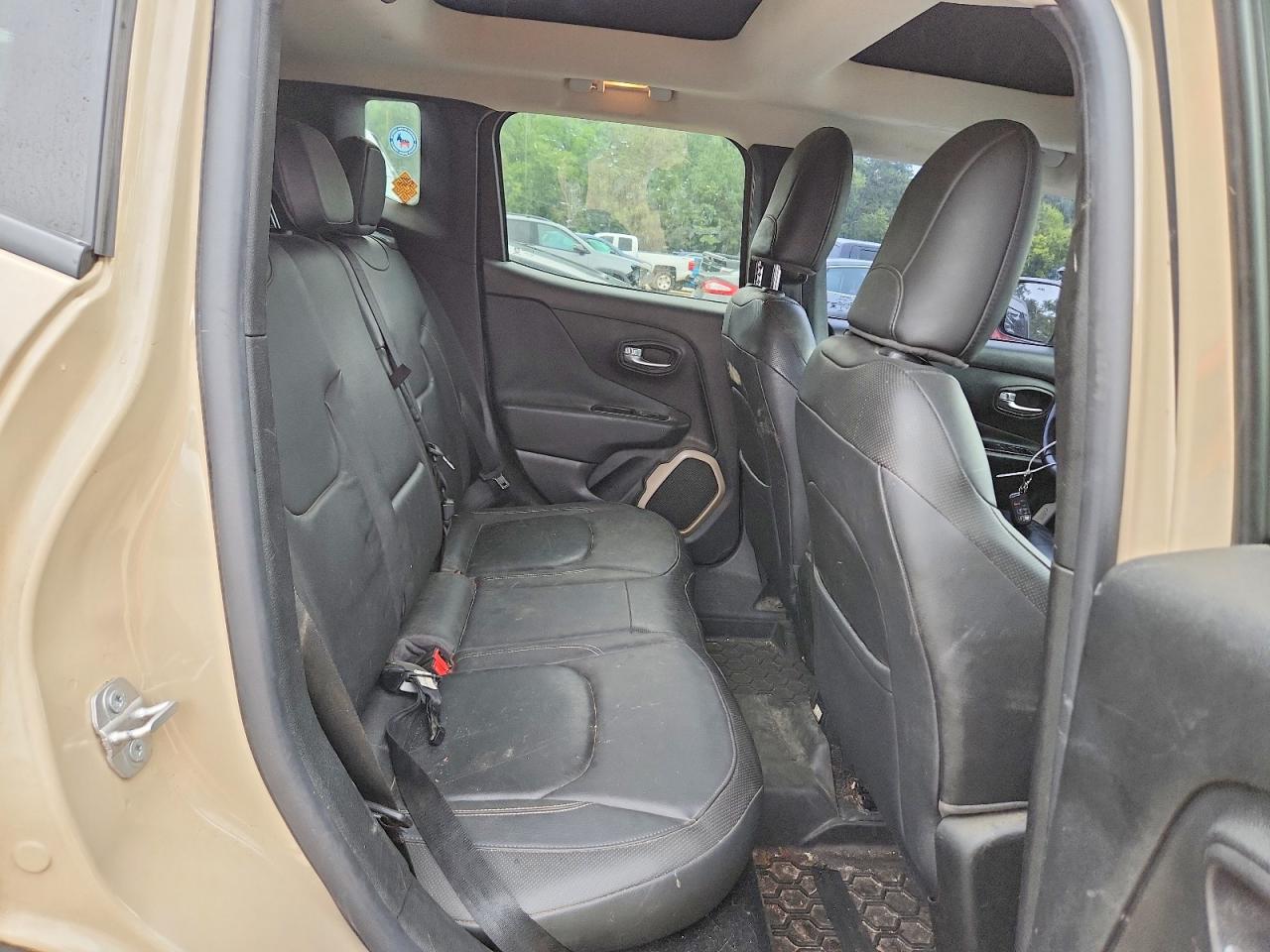 2015 Jeep Renegade Limited Tan vin: ZACCJBDT4FPC45851