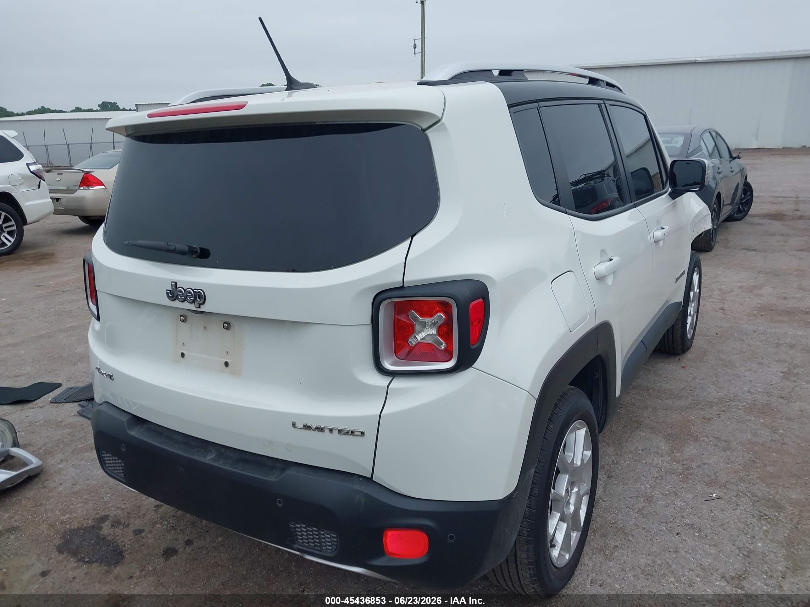2015 Jeep Renegade Limited White vin: ZACCJBDT7FPB29737