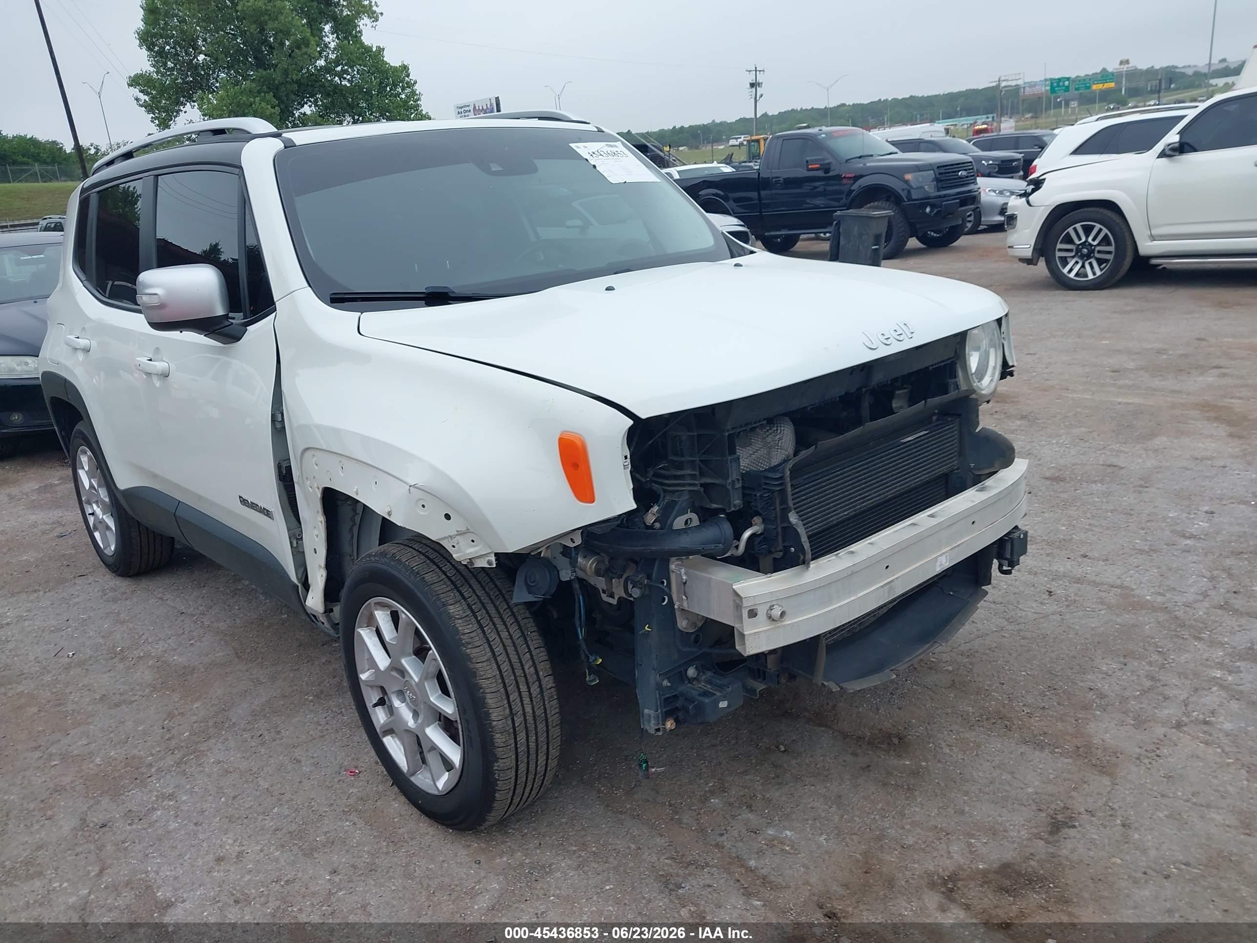 2015 Jeep Renegade Limited White vin: ZACCJBDT7FPB29737