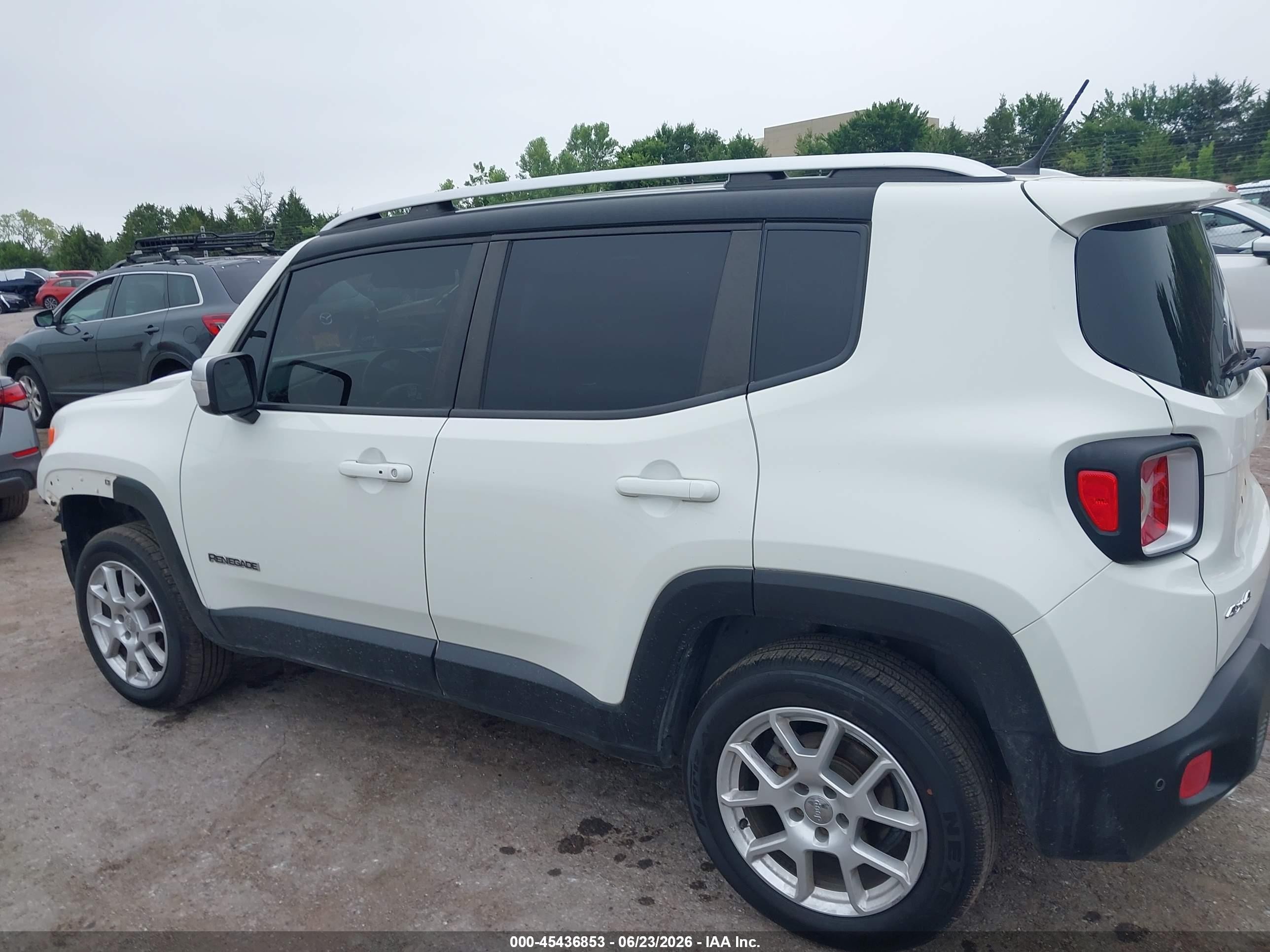2015 Jeep Renegade Limited White vin: ZACCJBDT7FPB29737