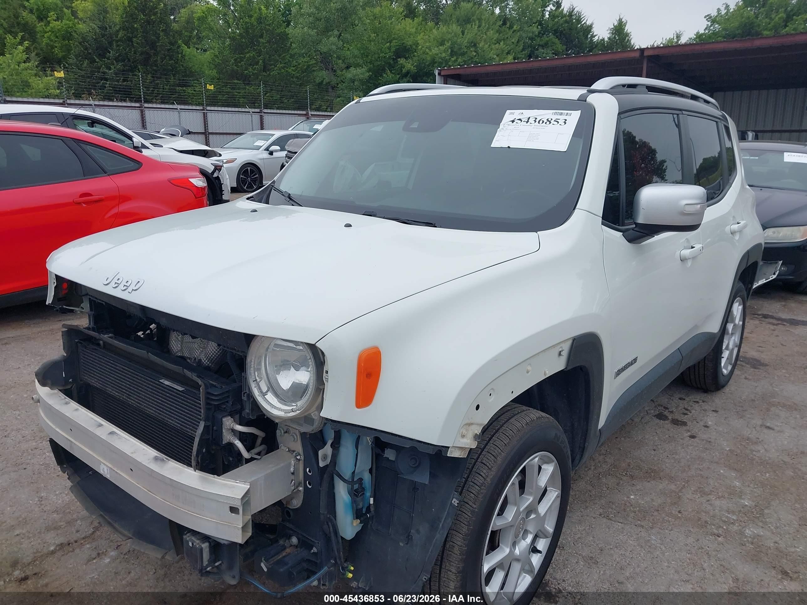 2015 Jeep Renegade Limited White vin: ZACCJBDT7FPB29737
