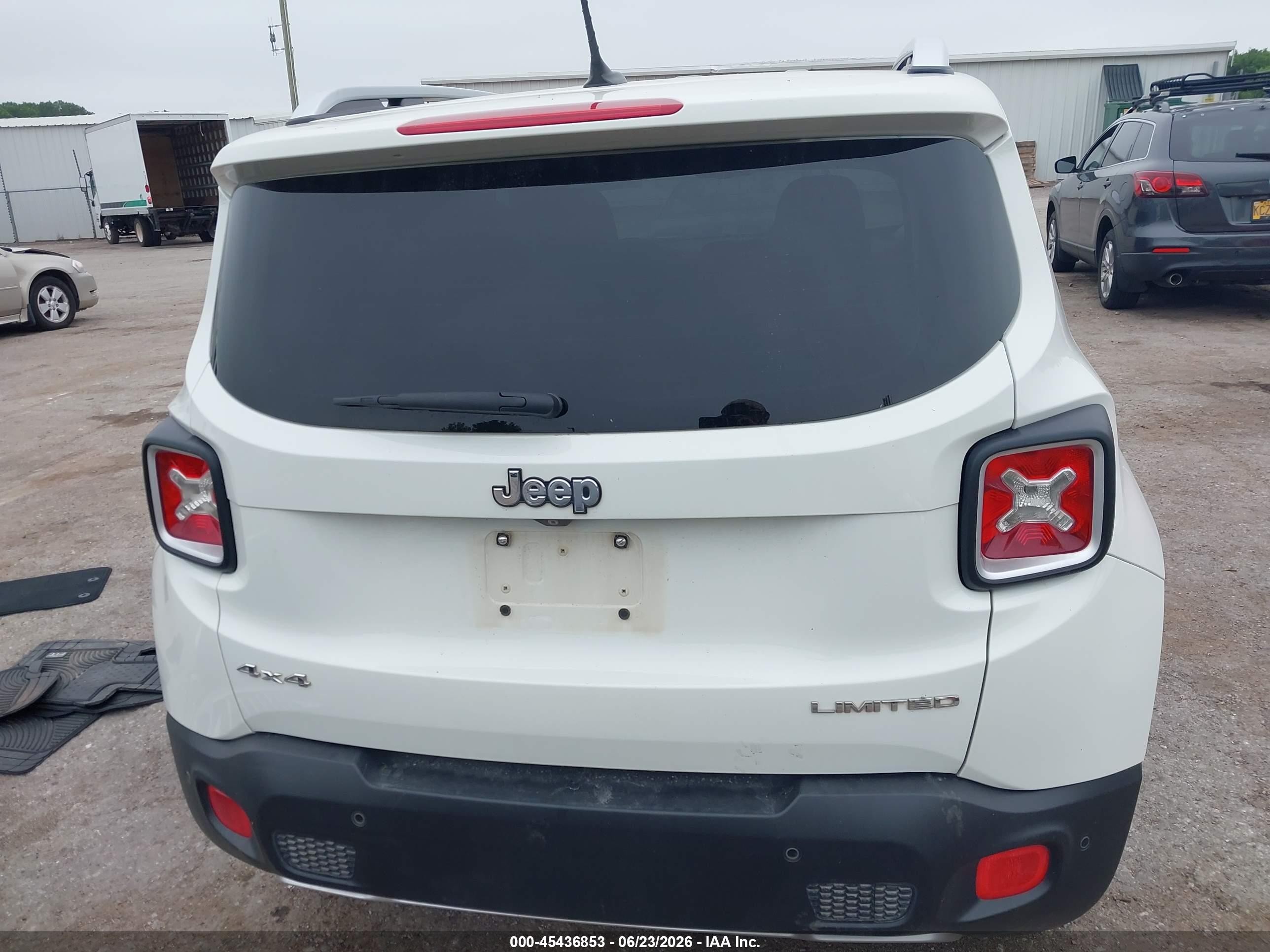 2015 Jeep Renegade Limited White vin: ZACCJBDT7FPB29737