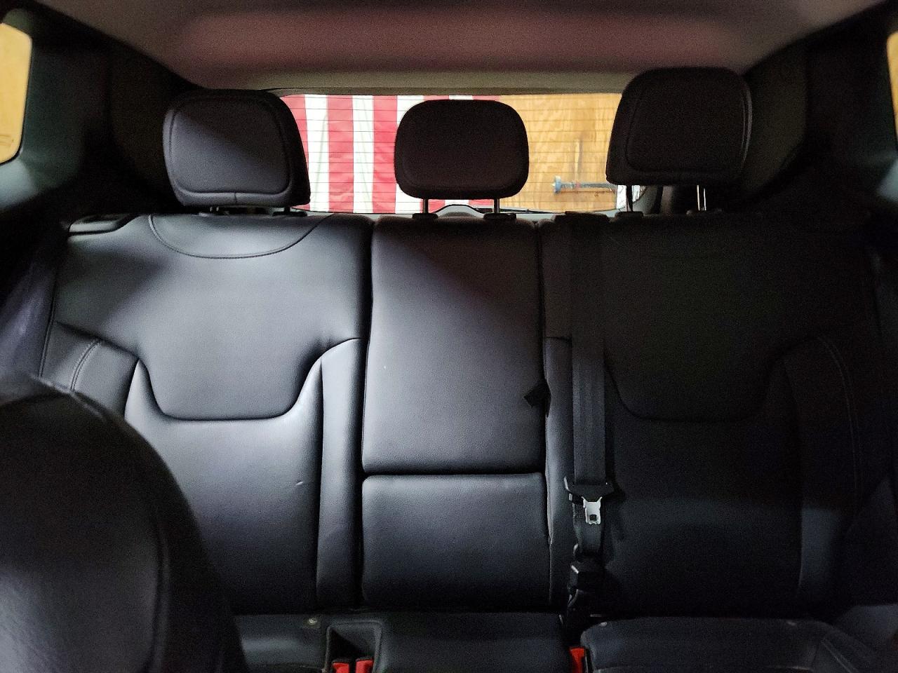 2015 Jeep Renegade Limited Red vin: ZACCJBDT7FPB32671