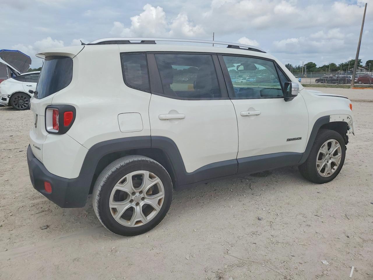 2015 Jeep Renegade Limited White vin: ZACCJBDT7FPC07157