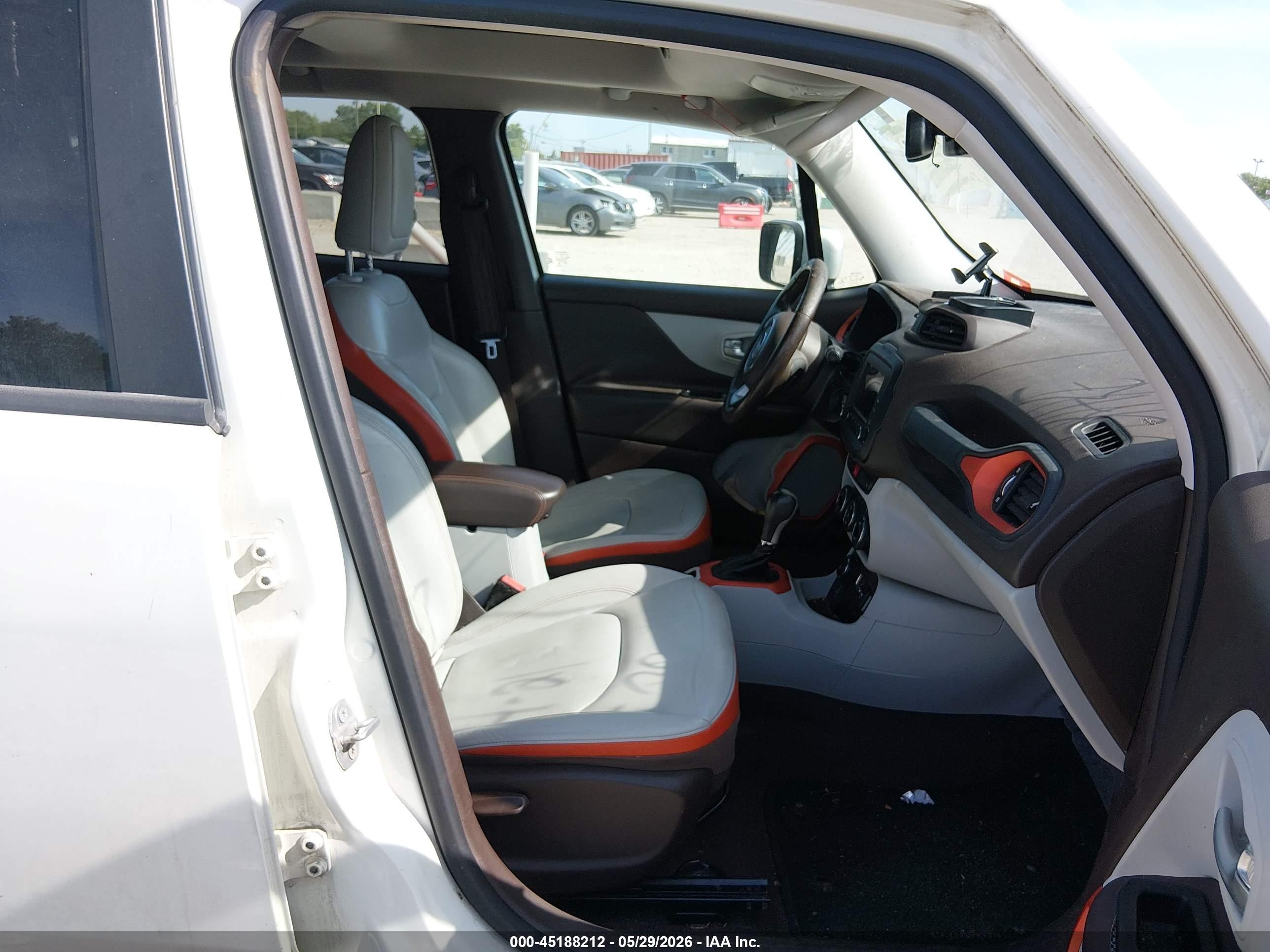 2015 Jeep Renegade Limited White vin: ZACCJBDT7FPC31247