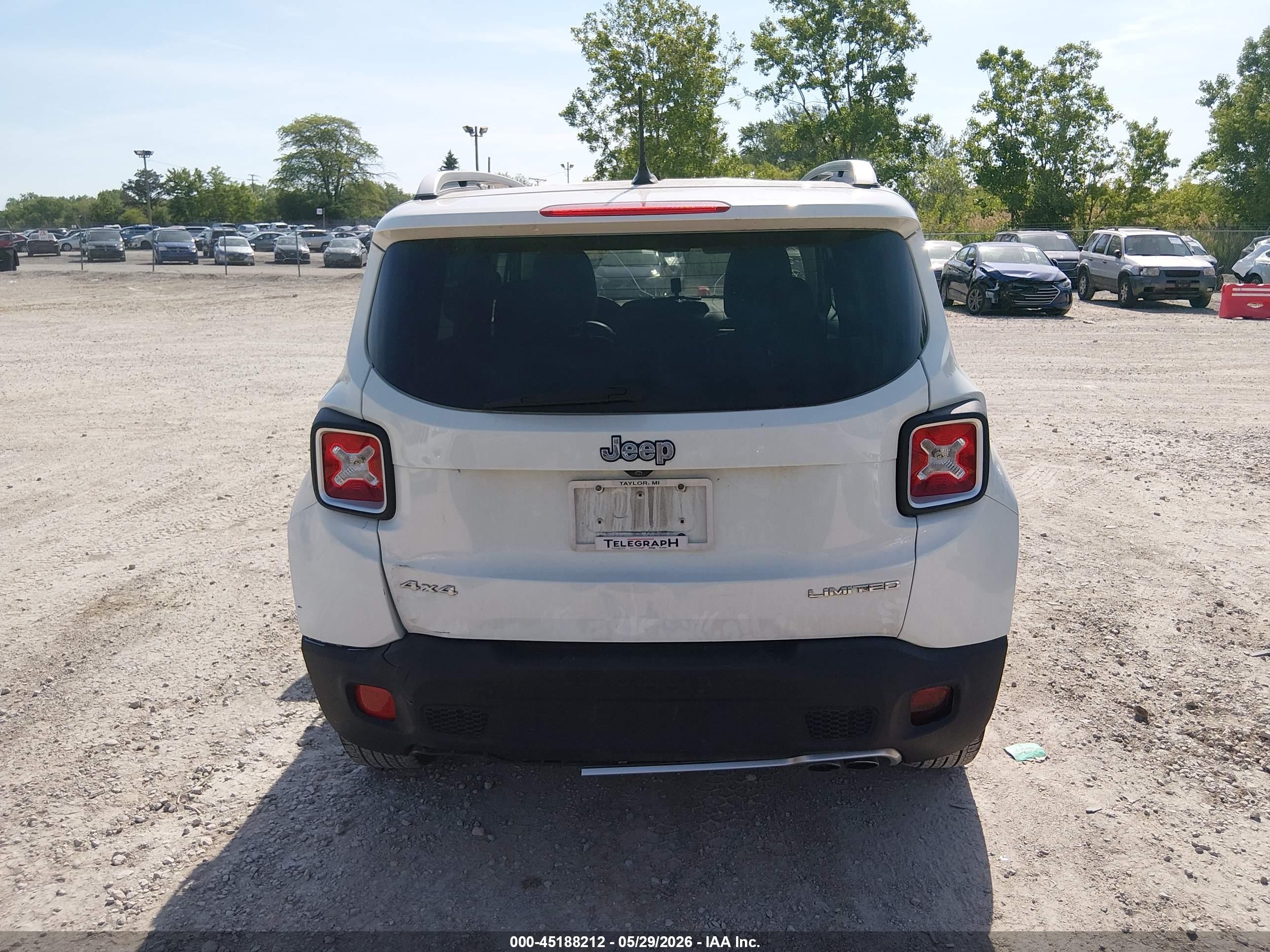 2015 Jeep Renegade Limited White vin: ZACCJBDT7FPC31247