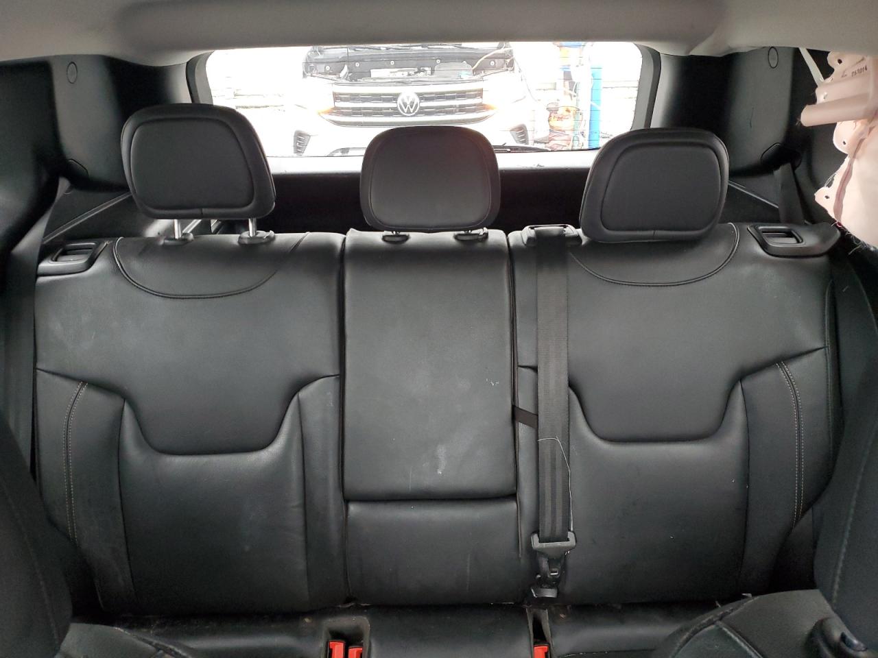 2015 Jeep Renegade Limited Silver vin: ZACCJBDT8FPB18763