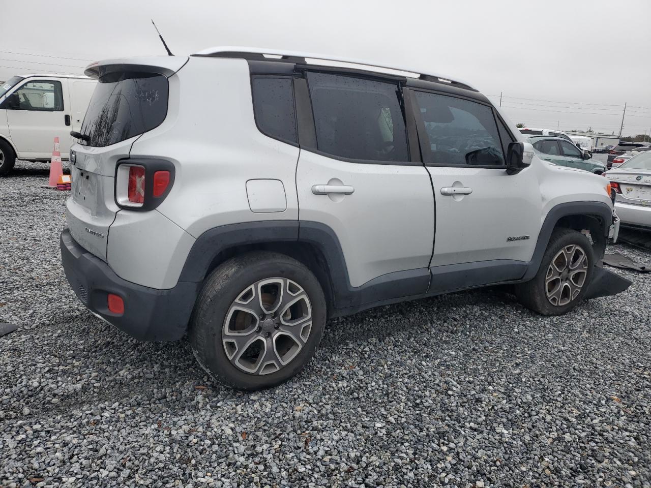 2015 Jeep Renegade Limited Silver vin: ZACCJBDT8FPB18763