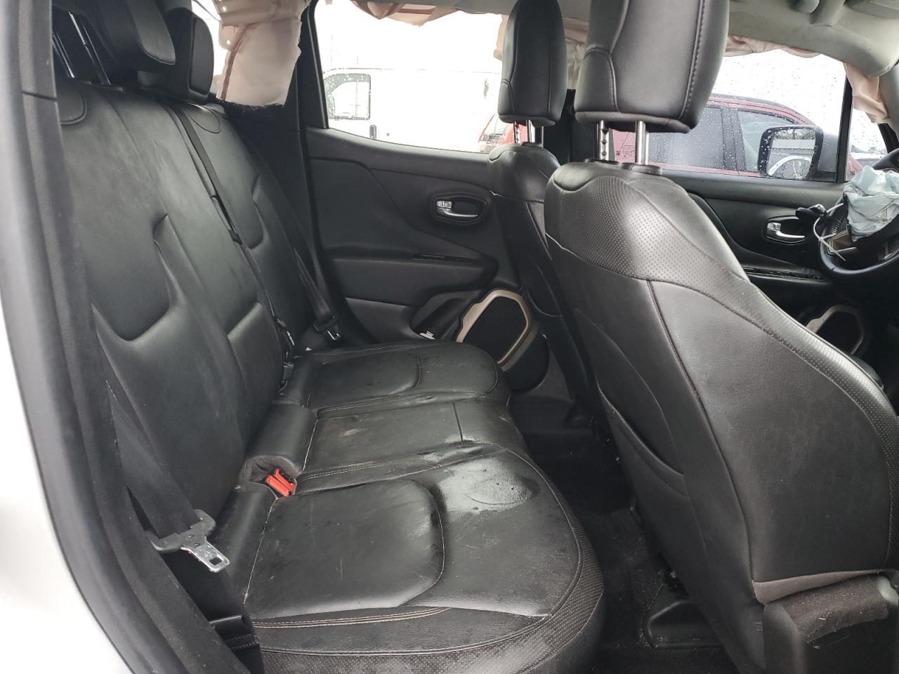 2015 Jeep Renegade Limited Silver vin: ZACCJBDT8FPB18763