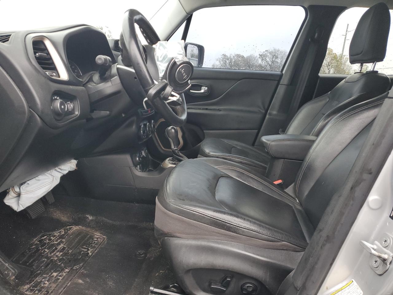 2015 Jeep Renegade Limited Silver vin: ZACCJBDT8FPB18763