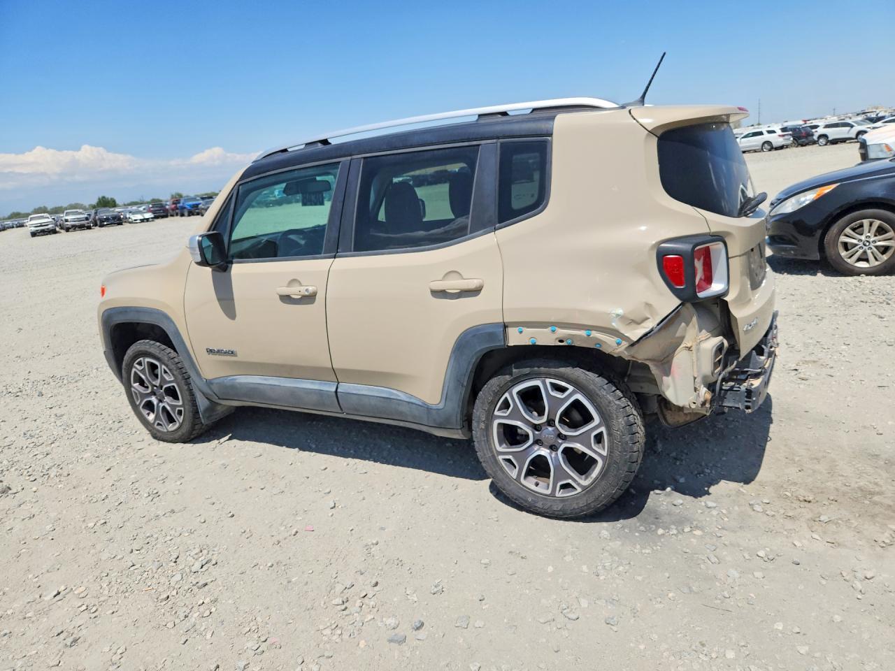 2015 Jeep Renegade Limited Tan vin: ZACCJBDT8FPB34221