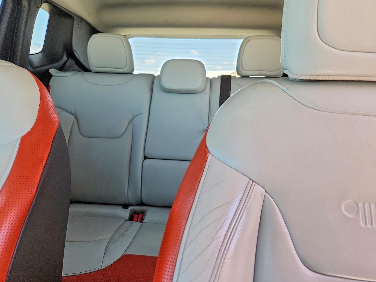 2015 Jeep Renegade Limited Tan vin: ZACCJBDT8FPB34221