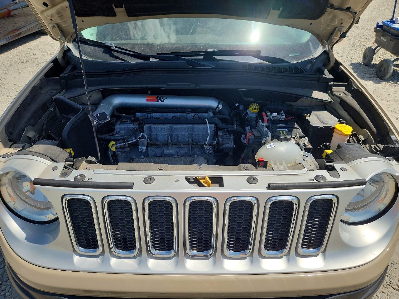 2015 Jeep Renegade Limited Tan vin: ZACCJBDT8FPB34221