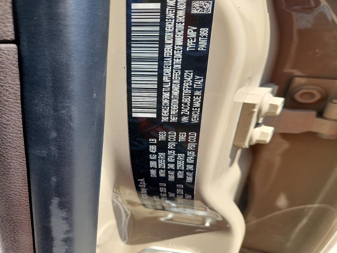 2015 Jeep Renegade Limited Tan vin: ZACCJBDT8FPB34221