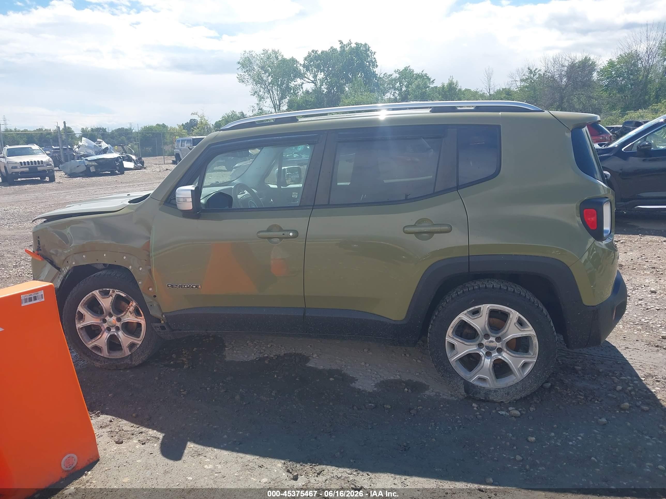 2015 Jeep Renegade Limited Green vin: ZACCJBDT8FPB99456