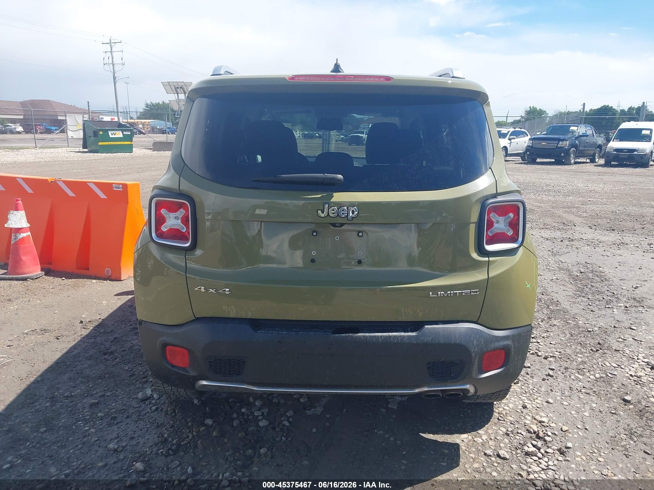 2015 Jeep Renegade Limited Green vin: ZACCJBDT8FPB99456