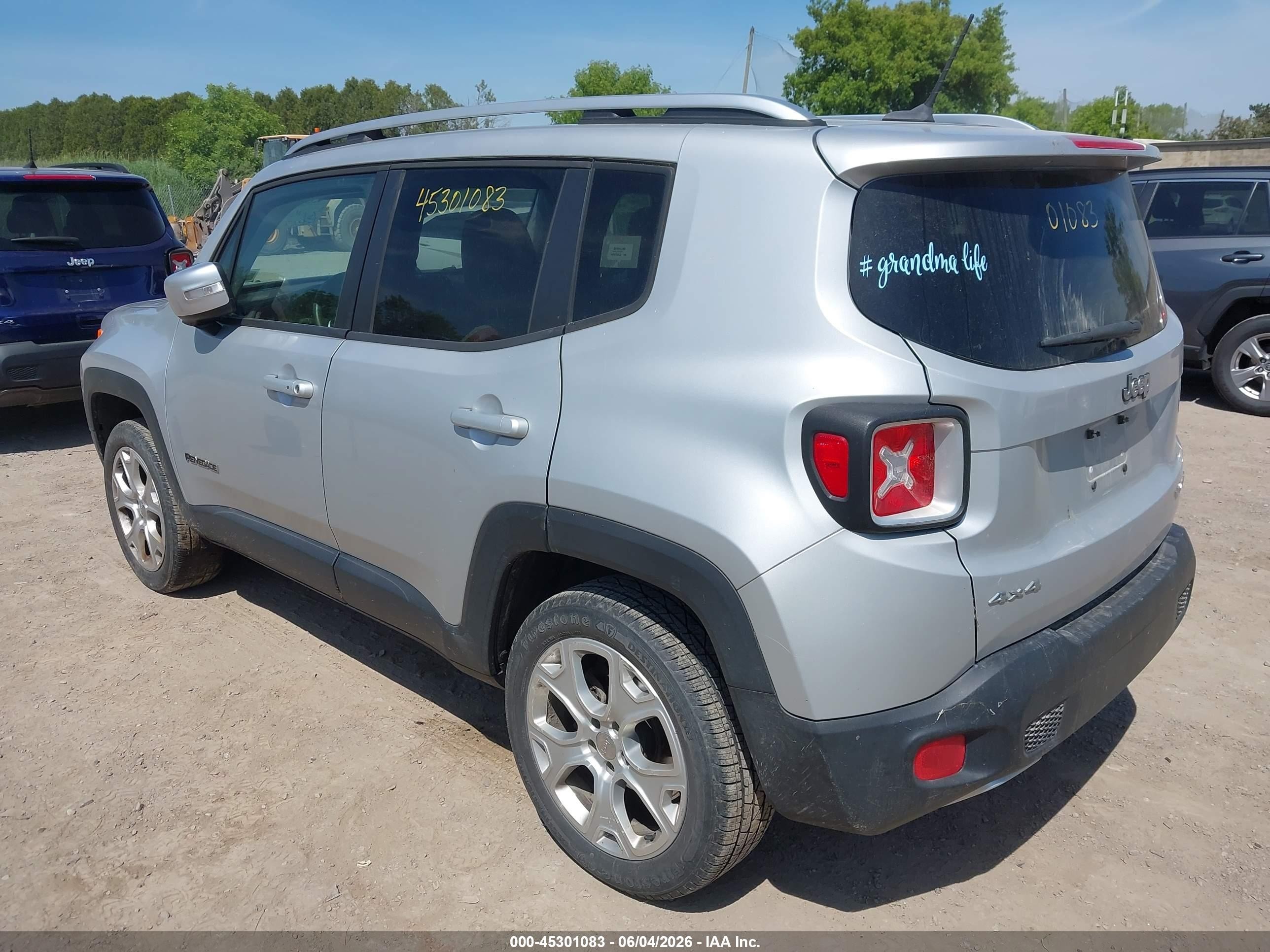 2015 Jeep Renegade Limited Silver vin: ZACCJBDT8FPC05482