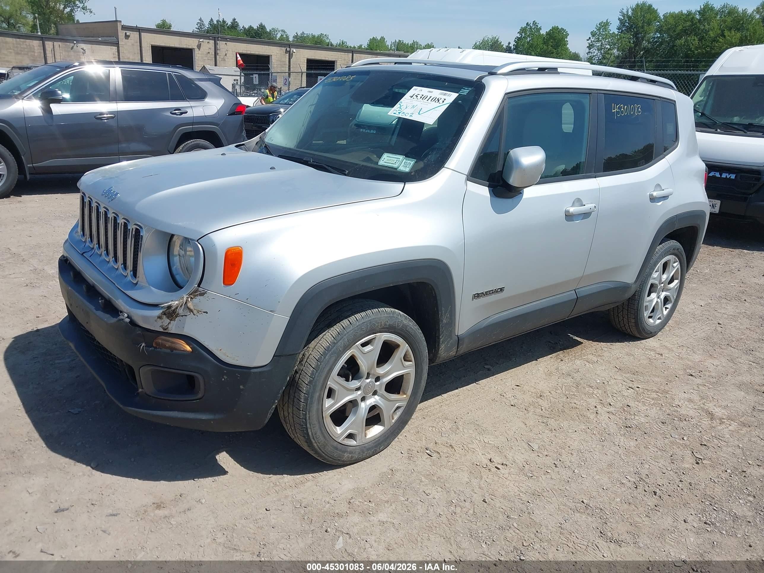 2015 Jeep Renegade Limited Silver vin: ZACCJBDT8FPC05482
