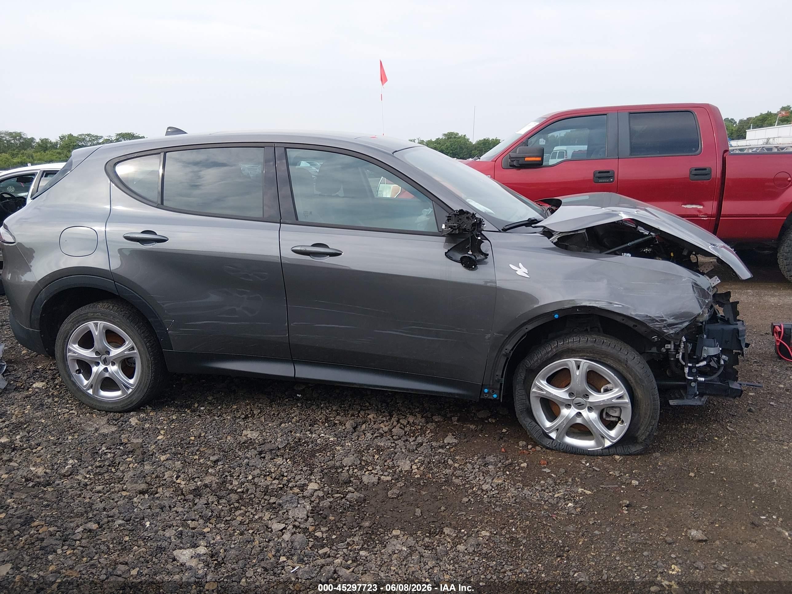 2024 Dodge Hornet Gt Plus Awd Gray vin: ZACNDFAN0R3A37832