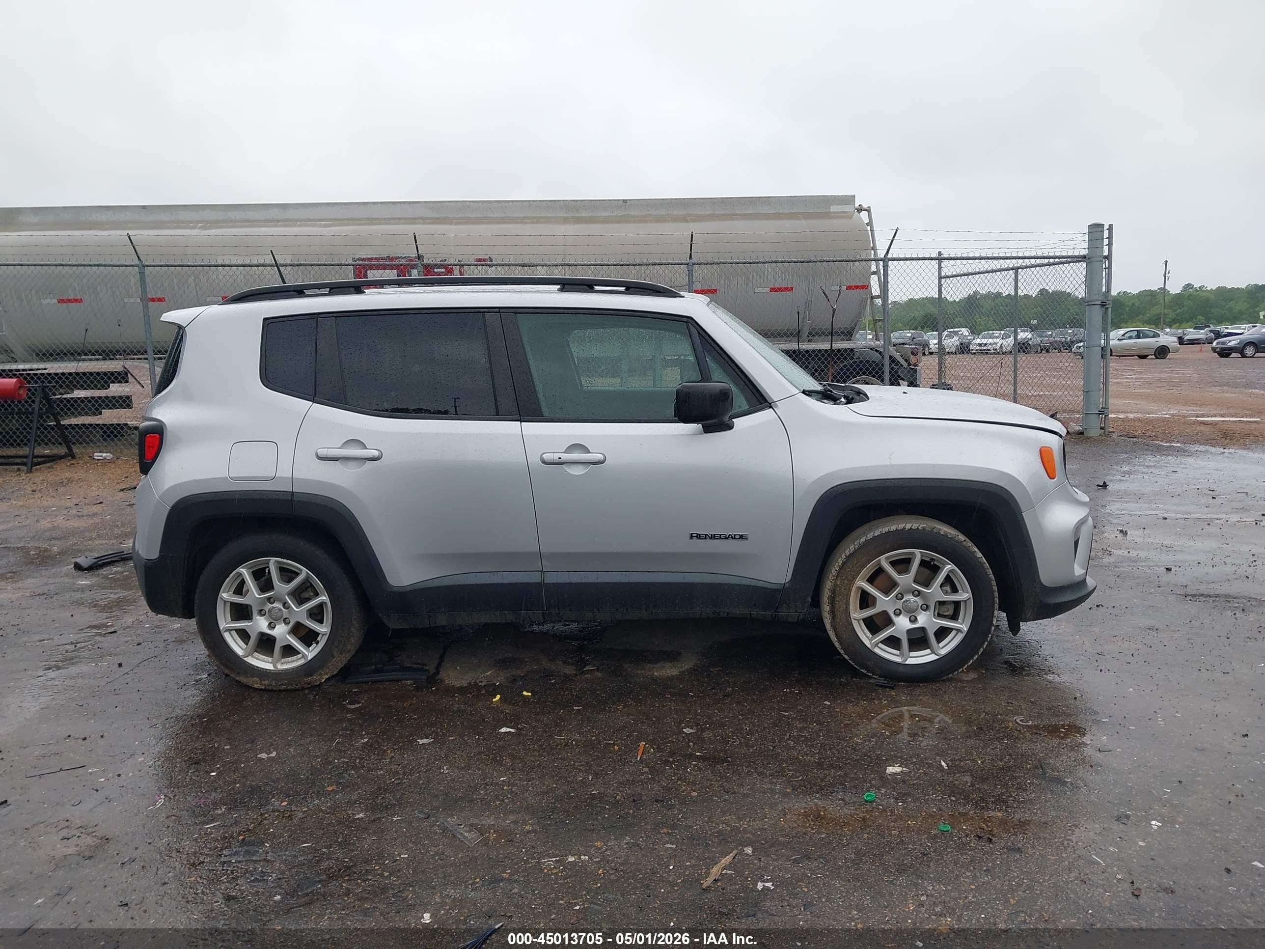 2019 Jeep Renegade Sport Fwd Silver vin: ZACNJAAB2KPK77901