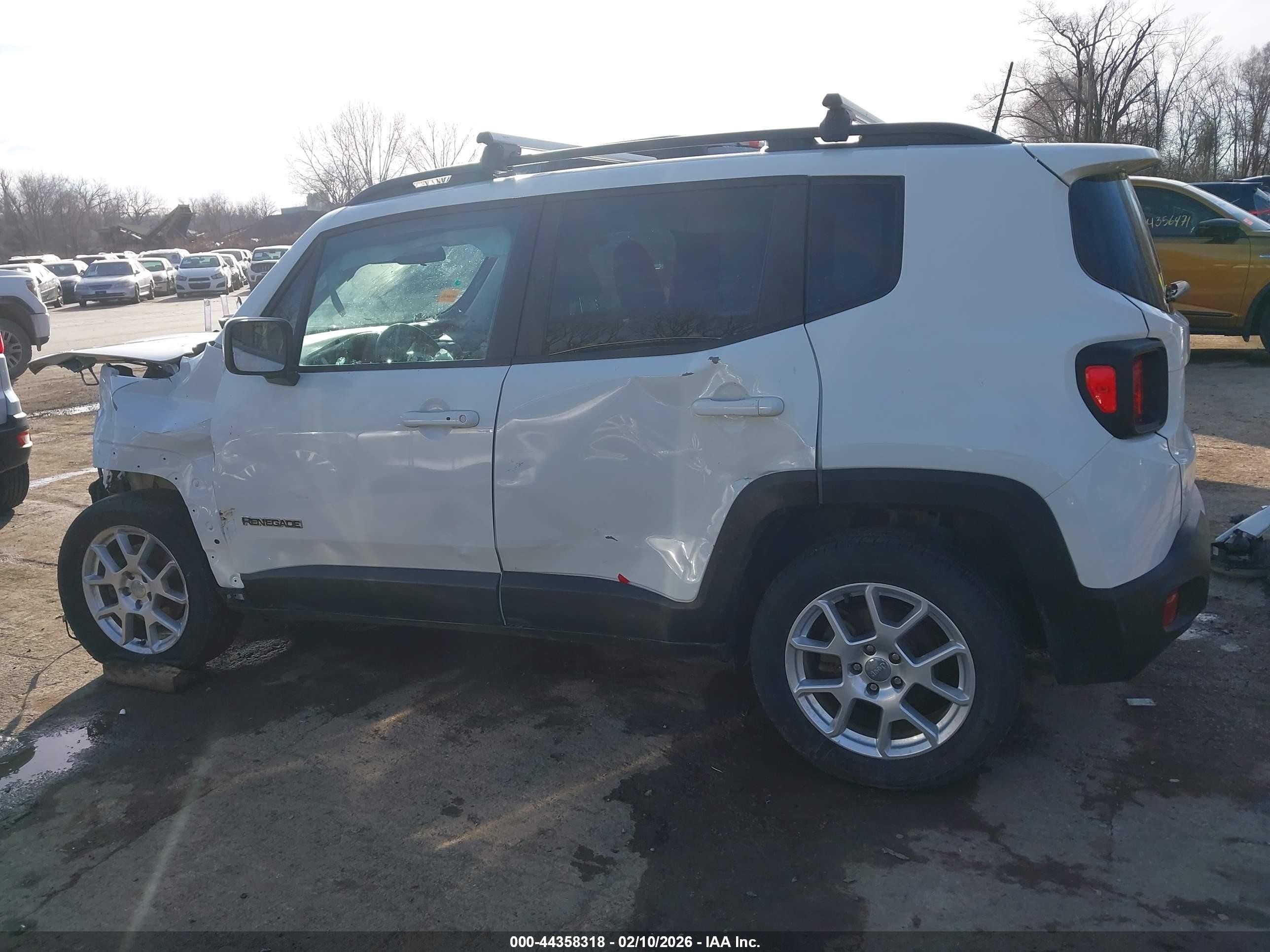 2019 Jeep Renegade Latitude Fwd White vin: ZACNJABB1KPK31961