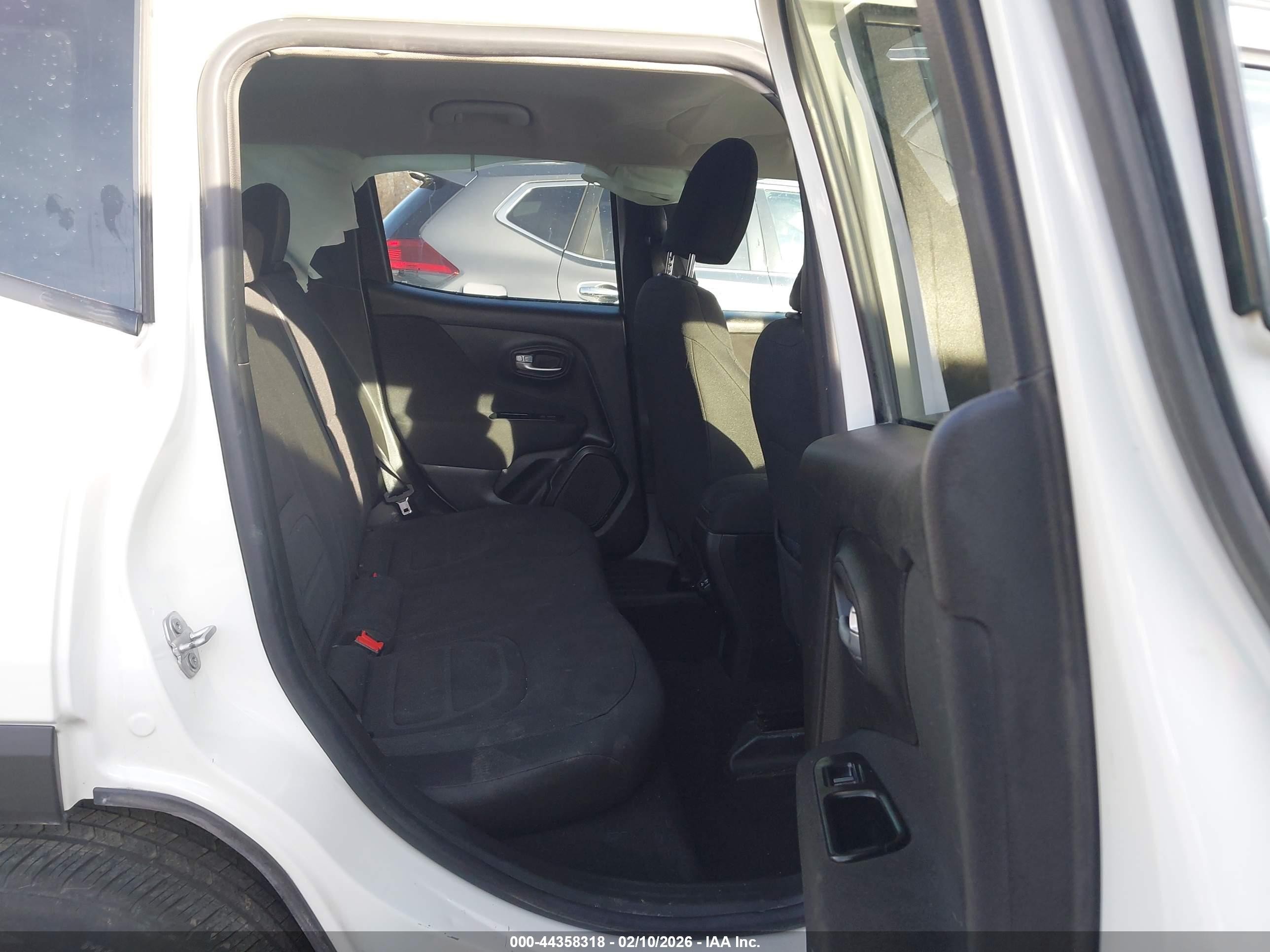 2019 Jeep Renegade Latitude Fwd White vin: ZACNJABB1KPK31961