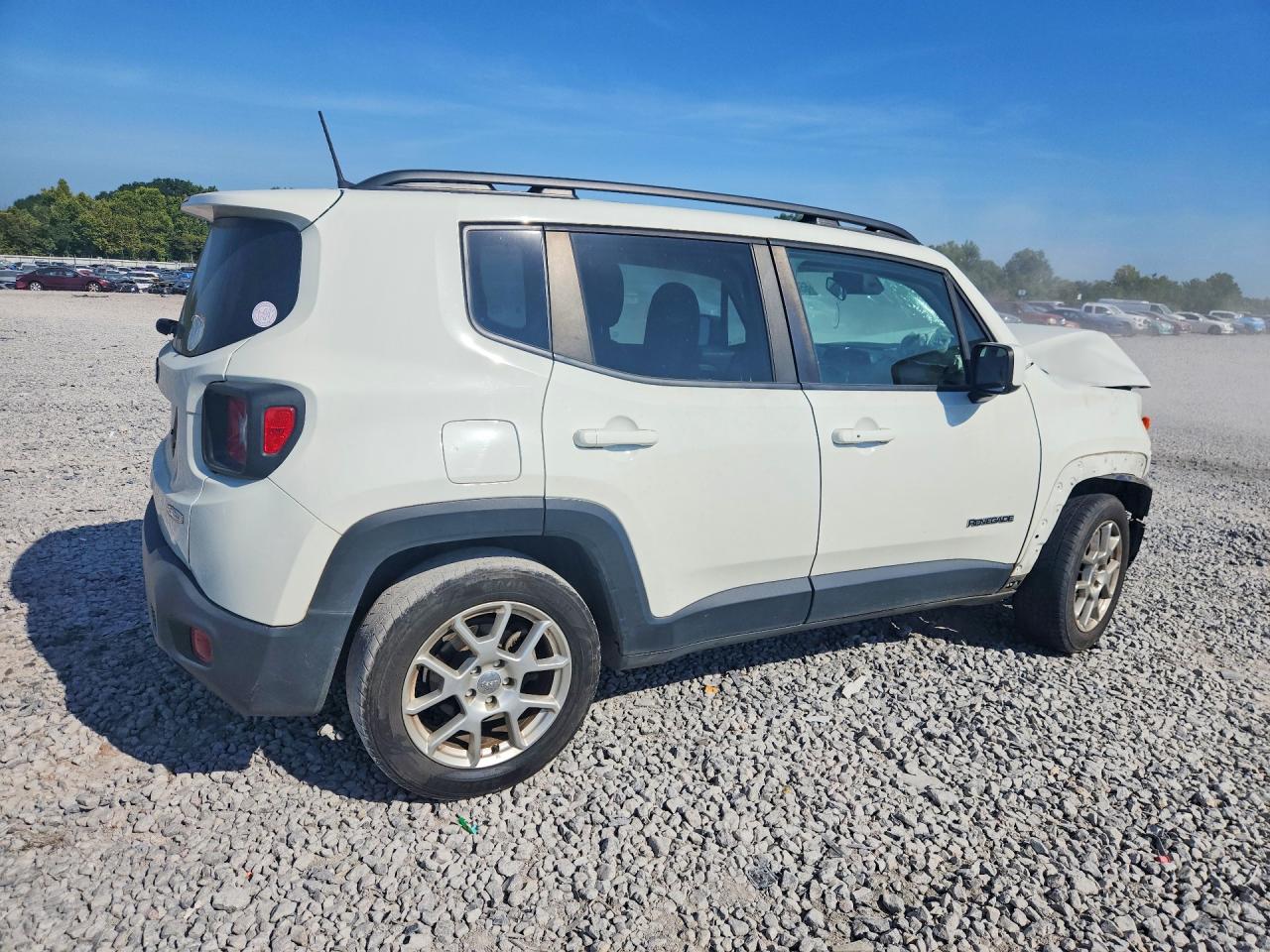 2020 Jeep Renegade Latitude White vin: ZACNJABB6LPL83543