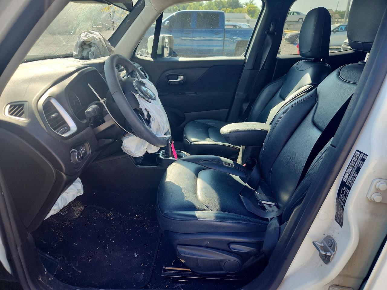 2020 Jeep Renegade Latitude White vin: ZACNJABB6LPL83543