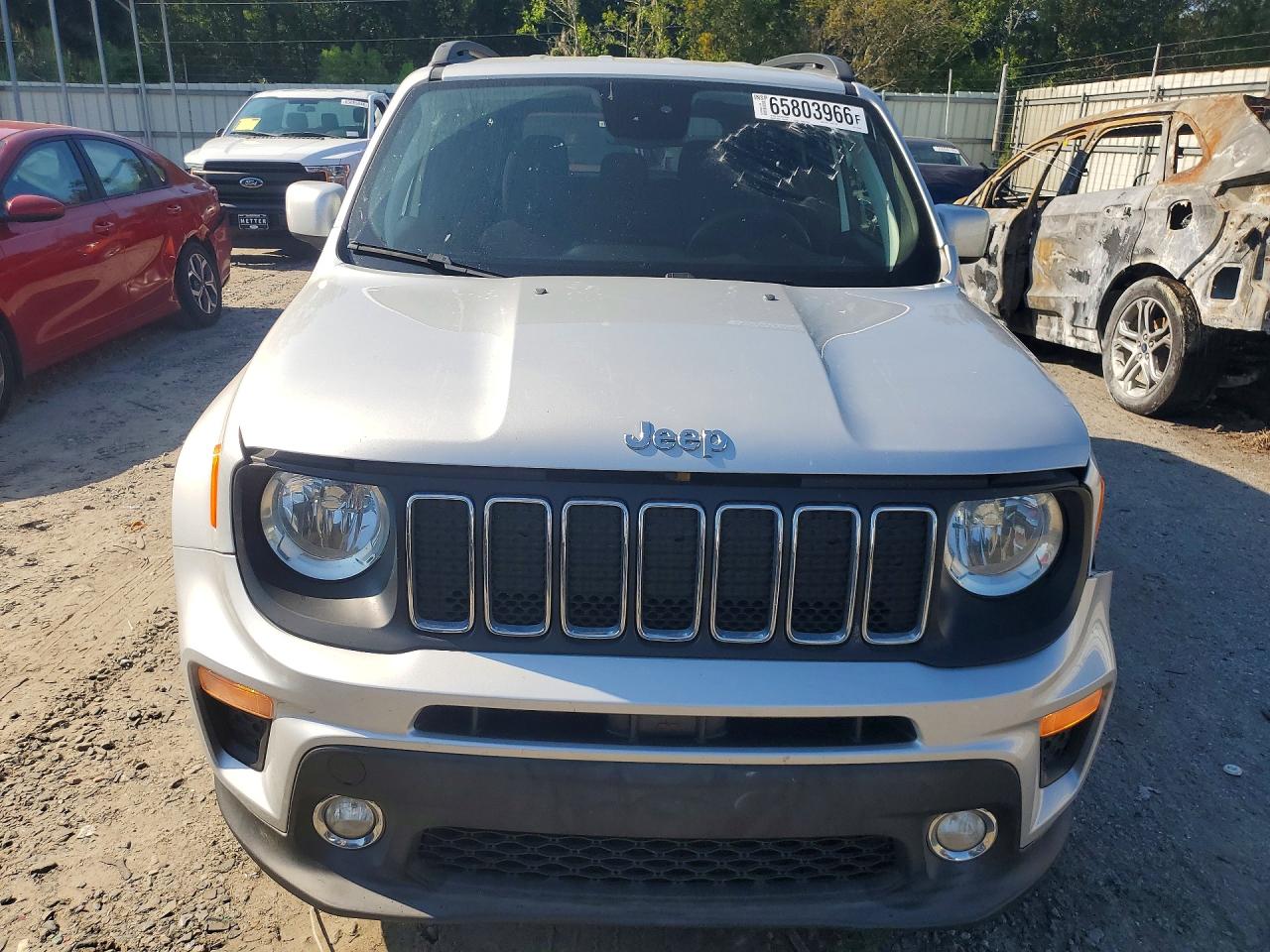 2019 Jeep Renegade Latitude Silver vin: ZACNJABB7KPK04750
