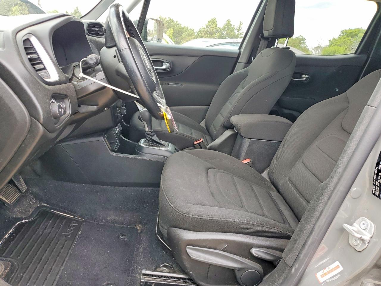 2020 Jeep Renegade Latitude Gray vin: ZACNJABB8LPL49586