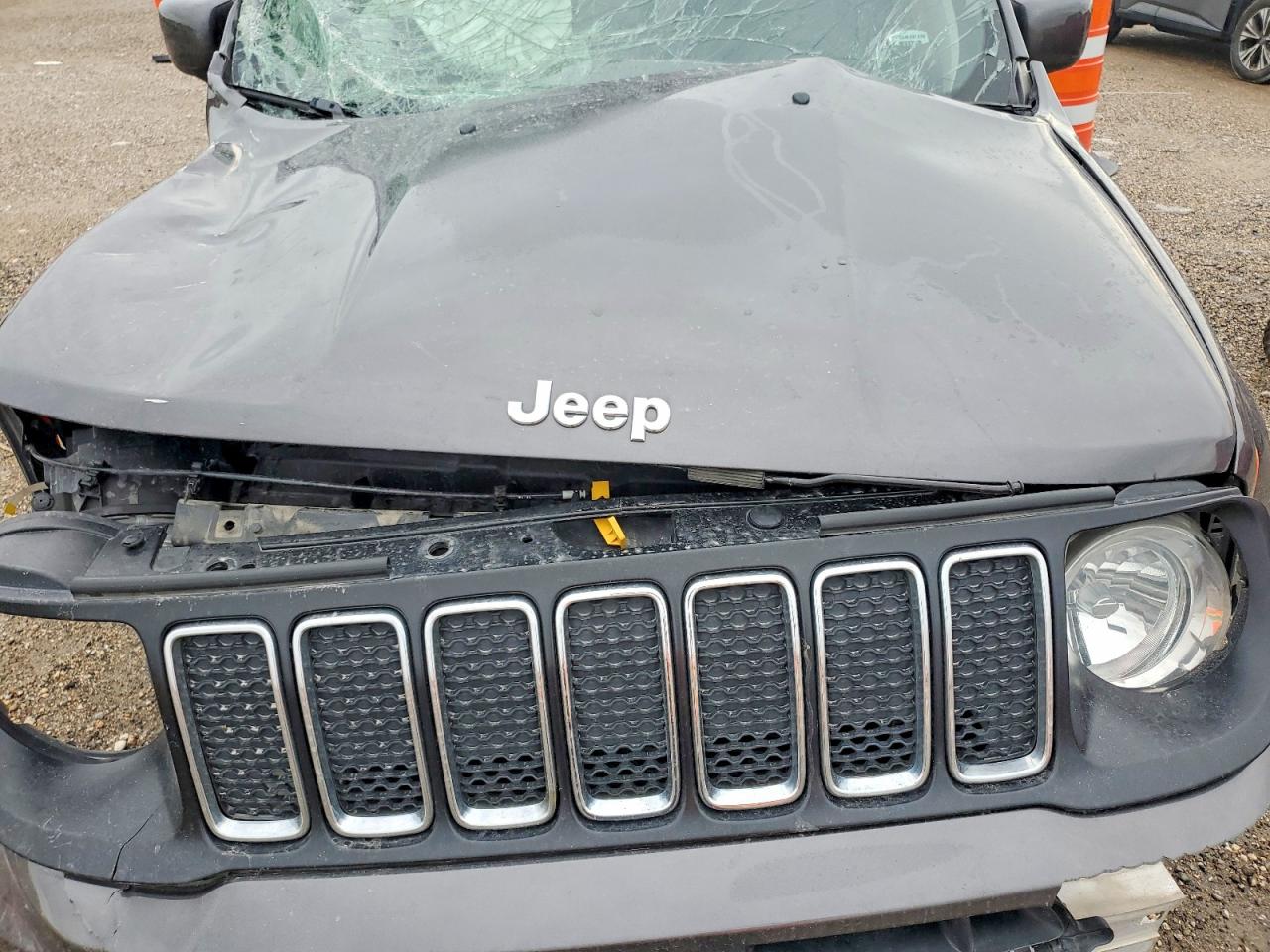 2019 Jeep Renegade Latitude Charcoal vin: ZACNJABB9KPK78011