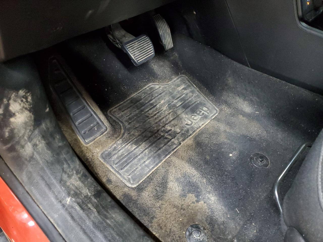 2019 Jeep Renegade Sport Orange vin: ZACNJBAB2KPJ91574 Damage: Left Front Carpet, Stained, Permanent