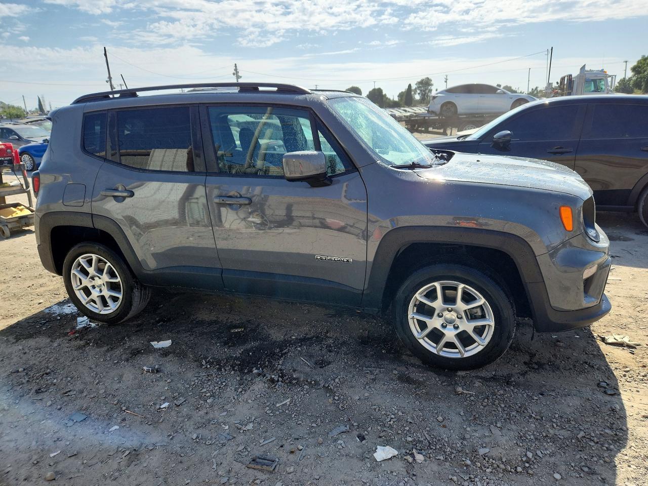 2019 Jeep Renegade Latitude Gray vin: ZACNJBBB0KPK64326