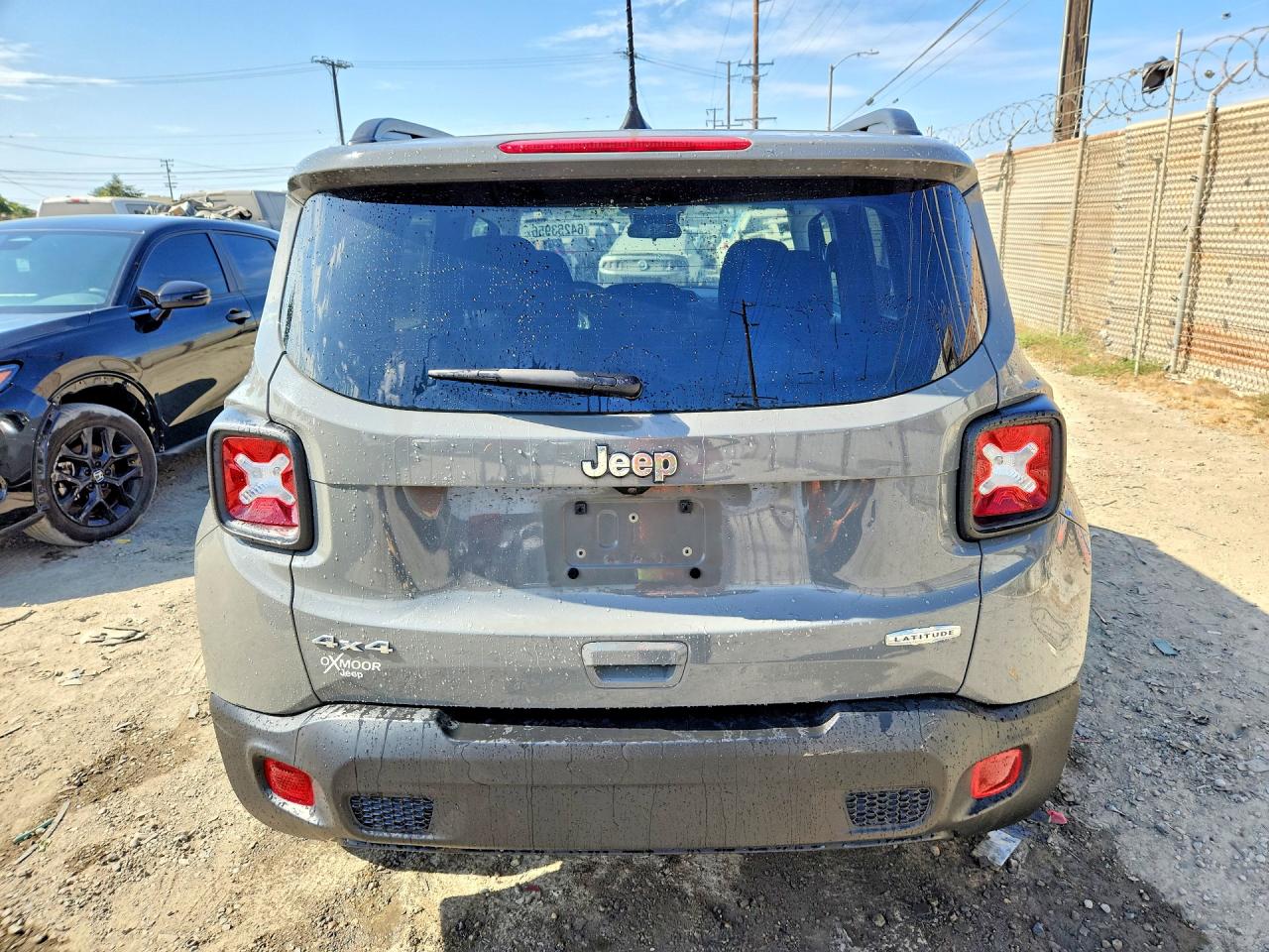 2019 Jeep Renegade Latitude Gray vin: ZACNJBBB0KPK64326