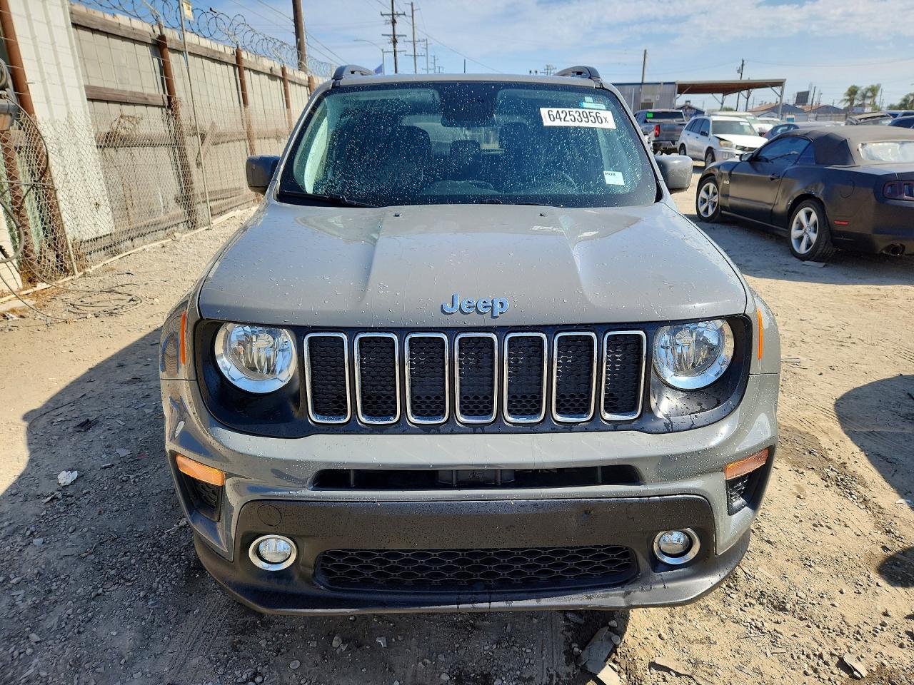 2019 Jeep Renegade Latitude Gray vin: ZACNJBBB0KPK64326