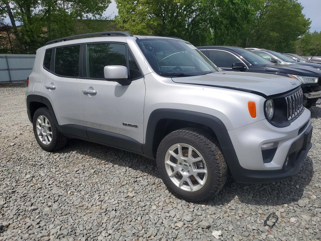 2020 Jeep Renegade Latitude Серебряный vin: ZACNJBBB1LPL29072