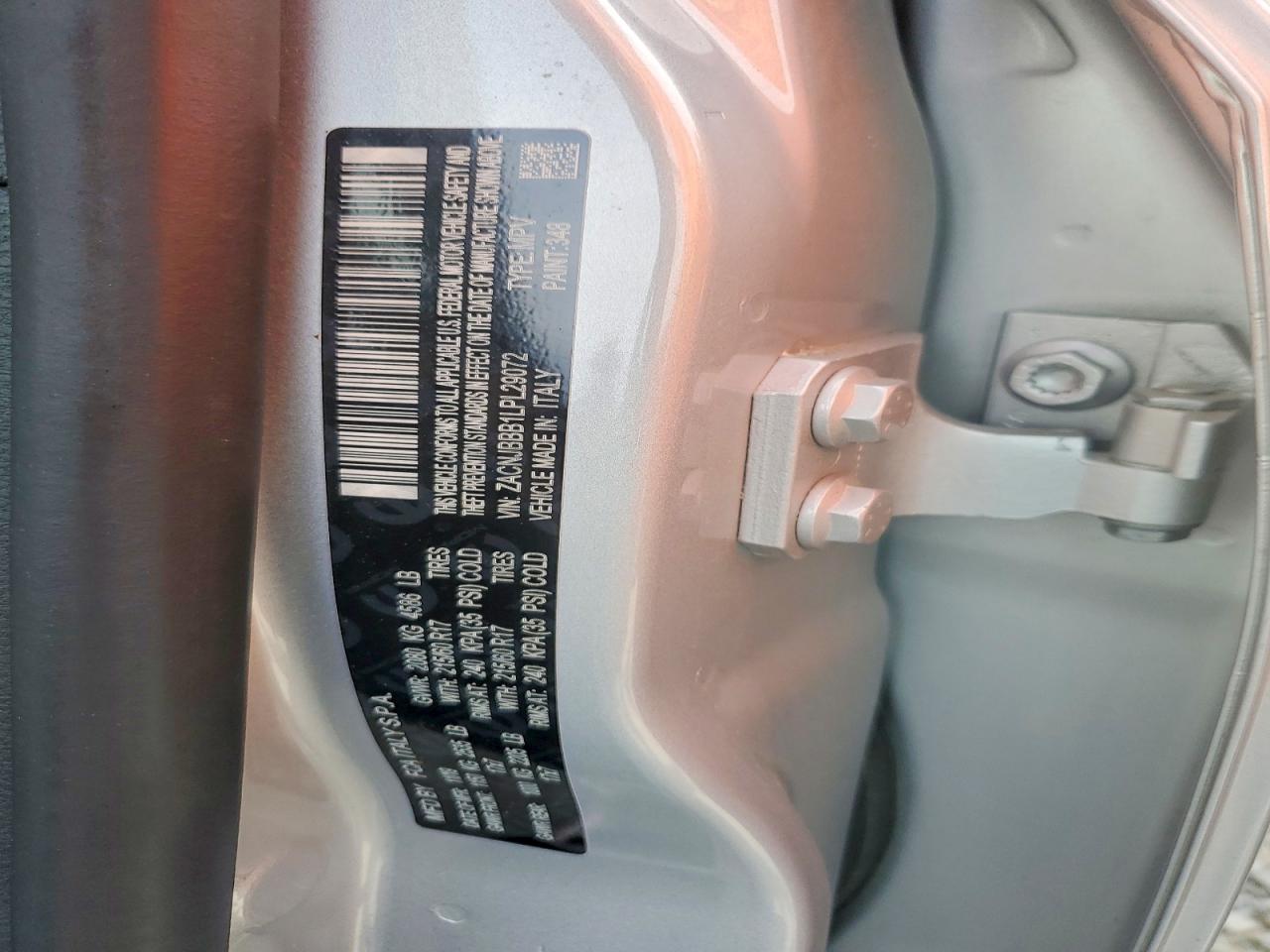 2020 Jeep Renegade Latitude Серебряный vin: ZACNJBBB1LPL29072