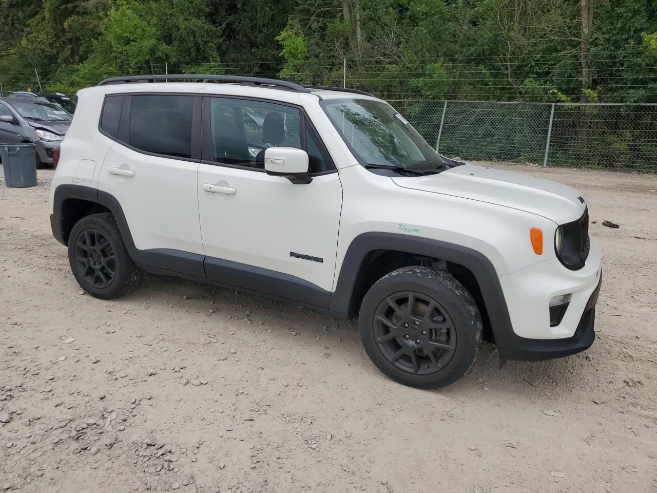 2020 Jeep Renegade Latitude White vin: ZACNJBBB1LPL89353