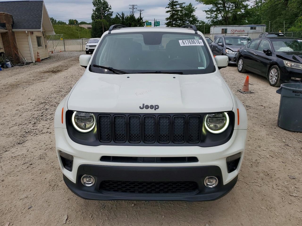 2020 Jeep Renegade Latitude White vin: ZACNJBBB1LPL89353
