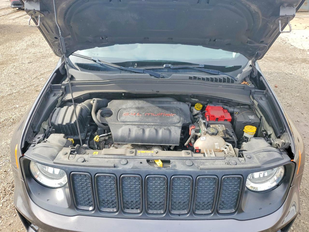 2019 Jeep Renegade Latitude Charcoal vin: ZACNJBBB3KPK18098